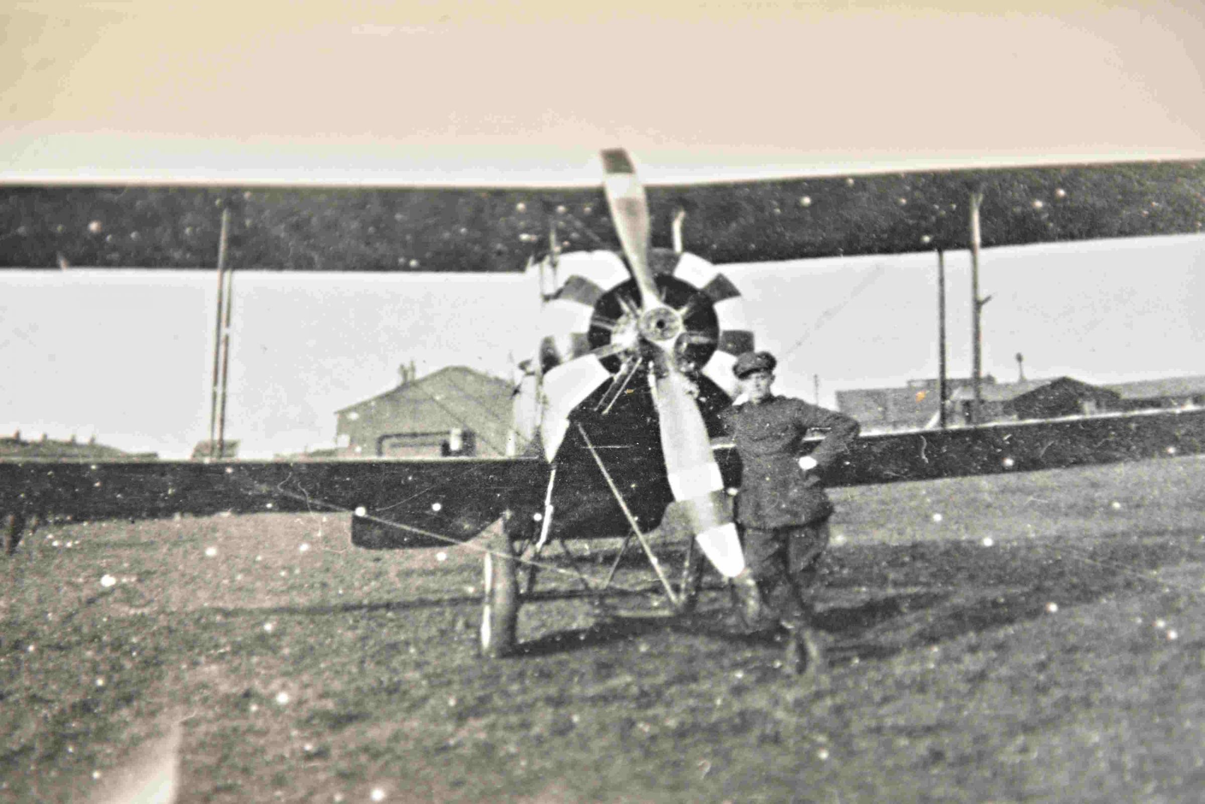 A First World War Avro 504 biplane